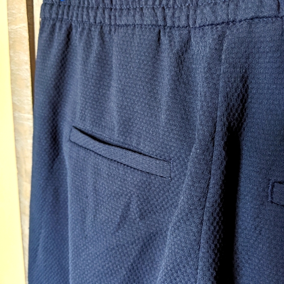 Beautiful H&M Navy Vacay Pants w Pockets - Picture 2 of 5